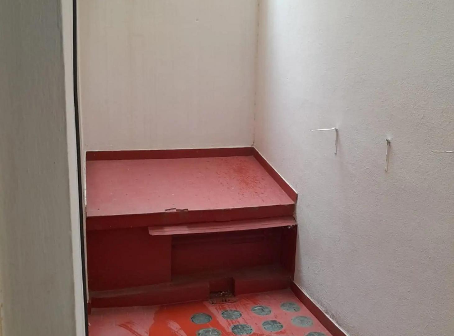 Foto de DEPARTAMENTO DE 2 AMBIENTES CON PATIO , INMEJORABLE UBICACION, imagen 2