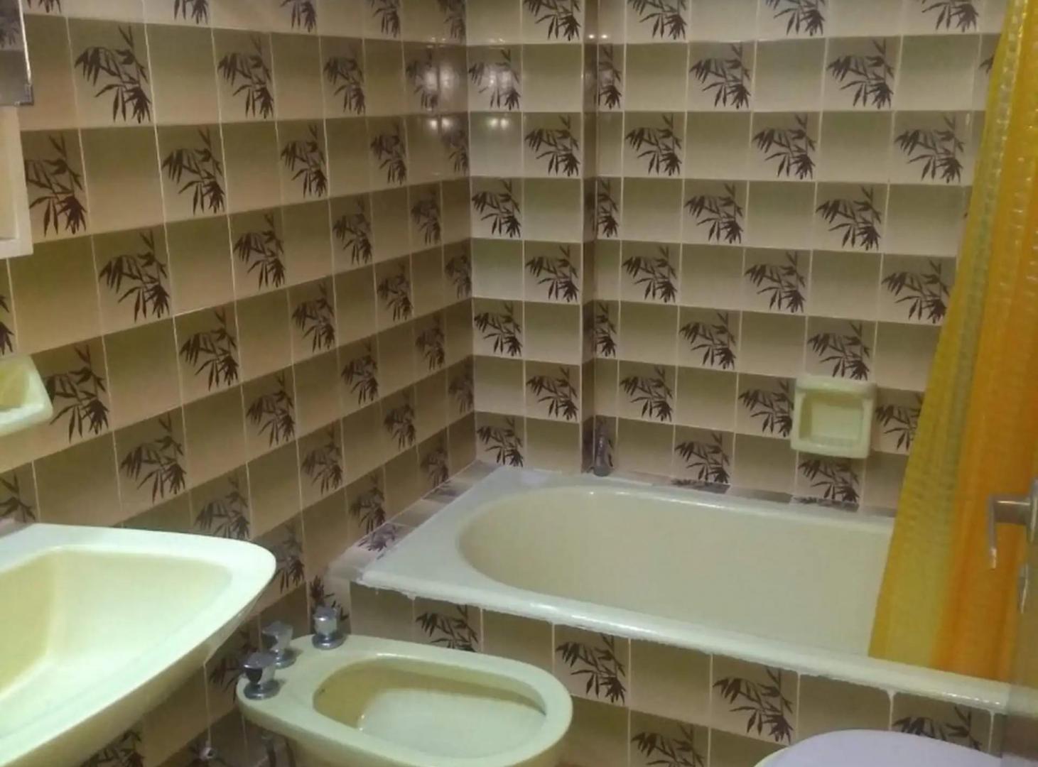 Foto de DEPARTAMENTO DE 2 AMBIENTES CON PATIO , INMEJORABLE UBICACION, imagen 1