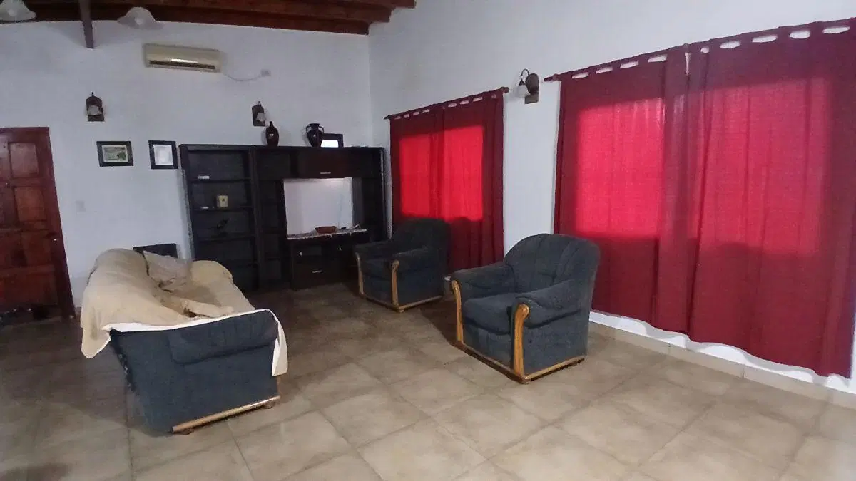 Hermosa casa en alquiler temporal, en Barrio Parque Sakura 1, de 4 amb, con pileta, parque, cochera. 2