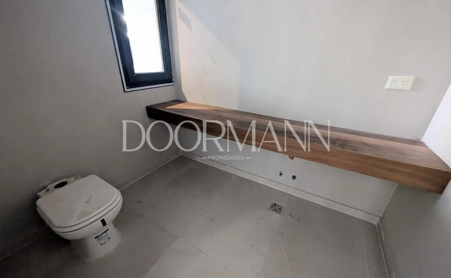 Casa en venta tipo triplex 5 ambientes pileta jardín Beccar 3