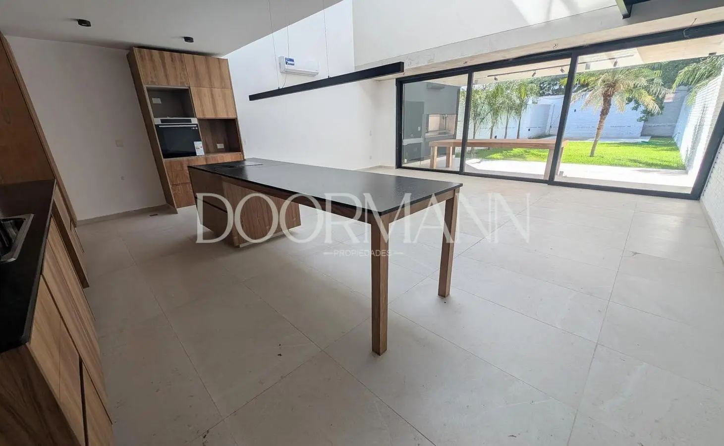 Casa en venta tipo triplex 5 ambientes pileta jardín Beccar 5