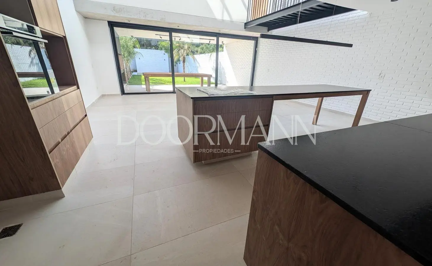Casa en venta tipo triplex 5 ambientes pileta jardín Beccar 8