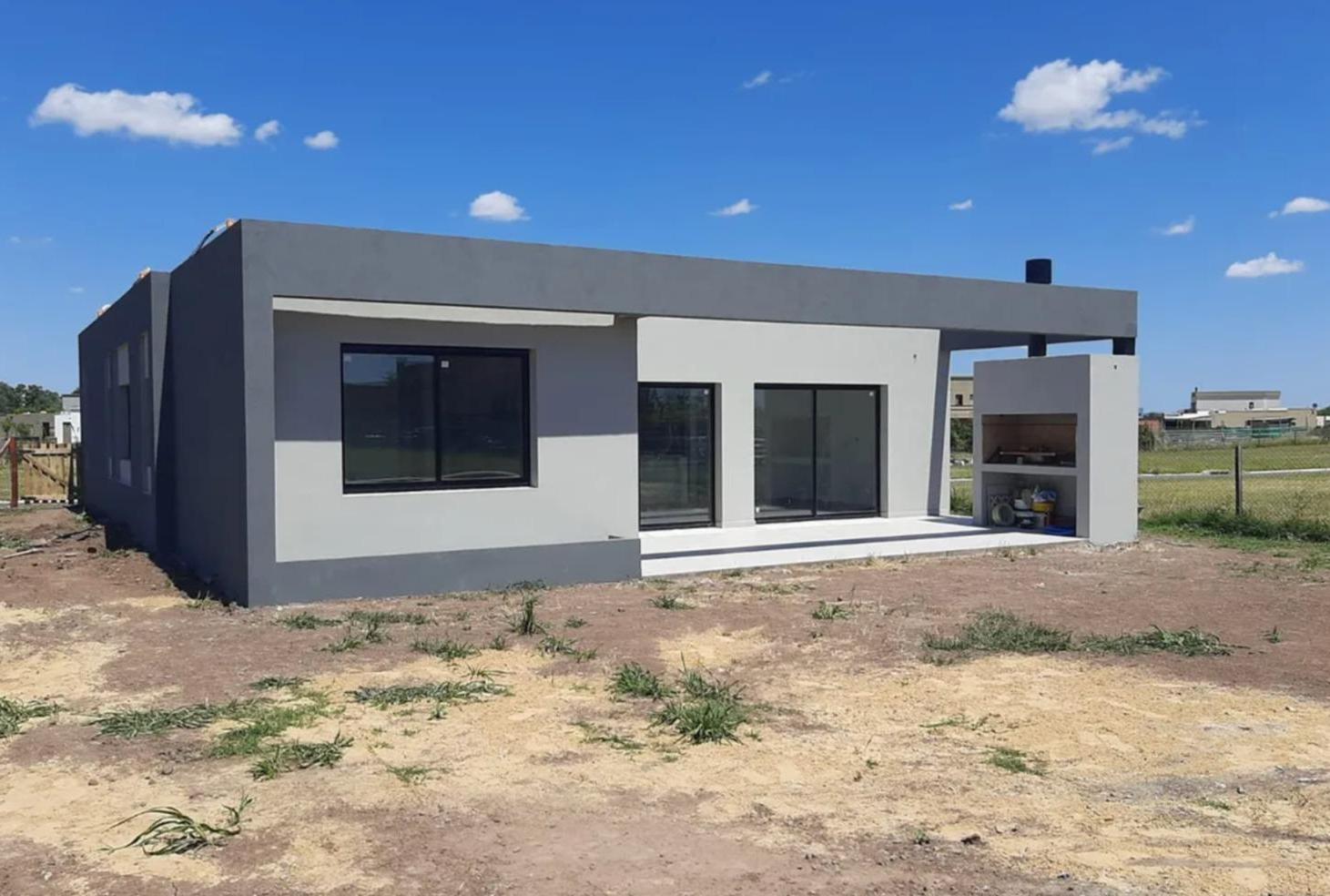 Casa en venta 4 AMBIENTES SAN SEBASTIAN PILETA PERMUTA