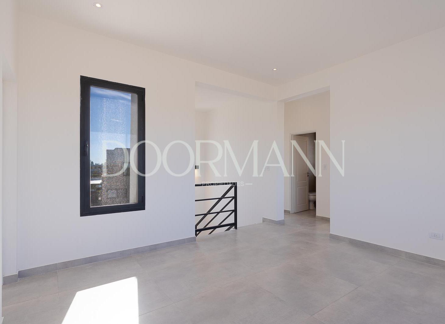 Foto de Casa en venta 5 ambientes 4 habitaciones barrio cerrado santa ana, imagen 2