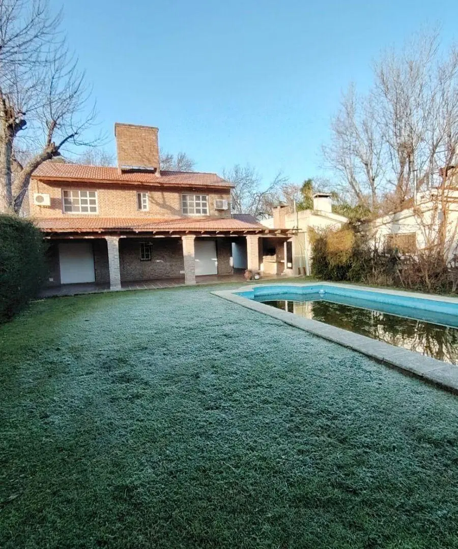 CASA EN ALQUILER EN FUNES | José Ingenieros 2900 1