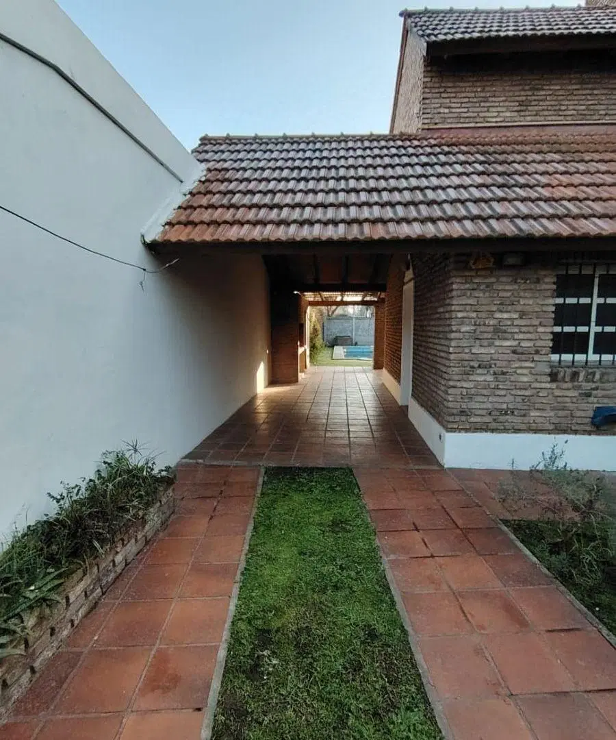 CASA EN ALQUILER EN FUNES | José Ingenieros 2900 2