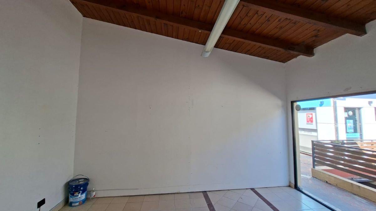 Foto de LOCAL COMERCIAL EN ALQUILER | PASEO ALBERDI – FUNES, imagen 4