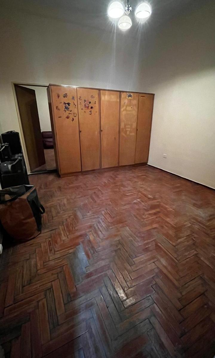 Venta Importante Propiedad en Mataderos 4