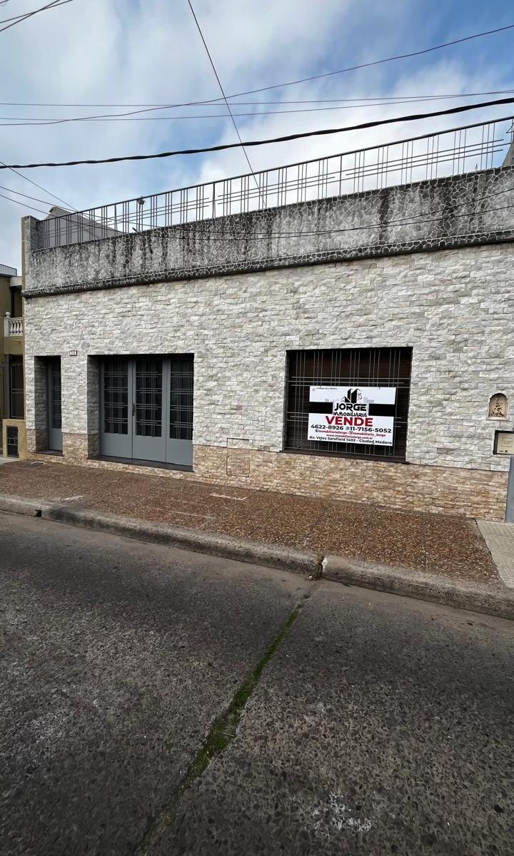 Venta Importante Propiedad en Mataderos 3