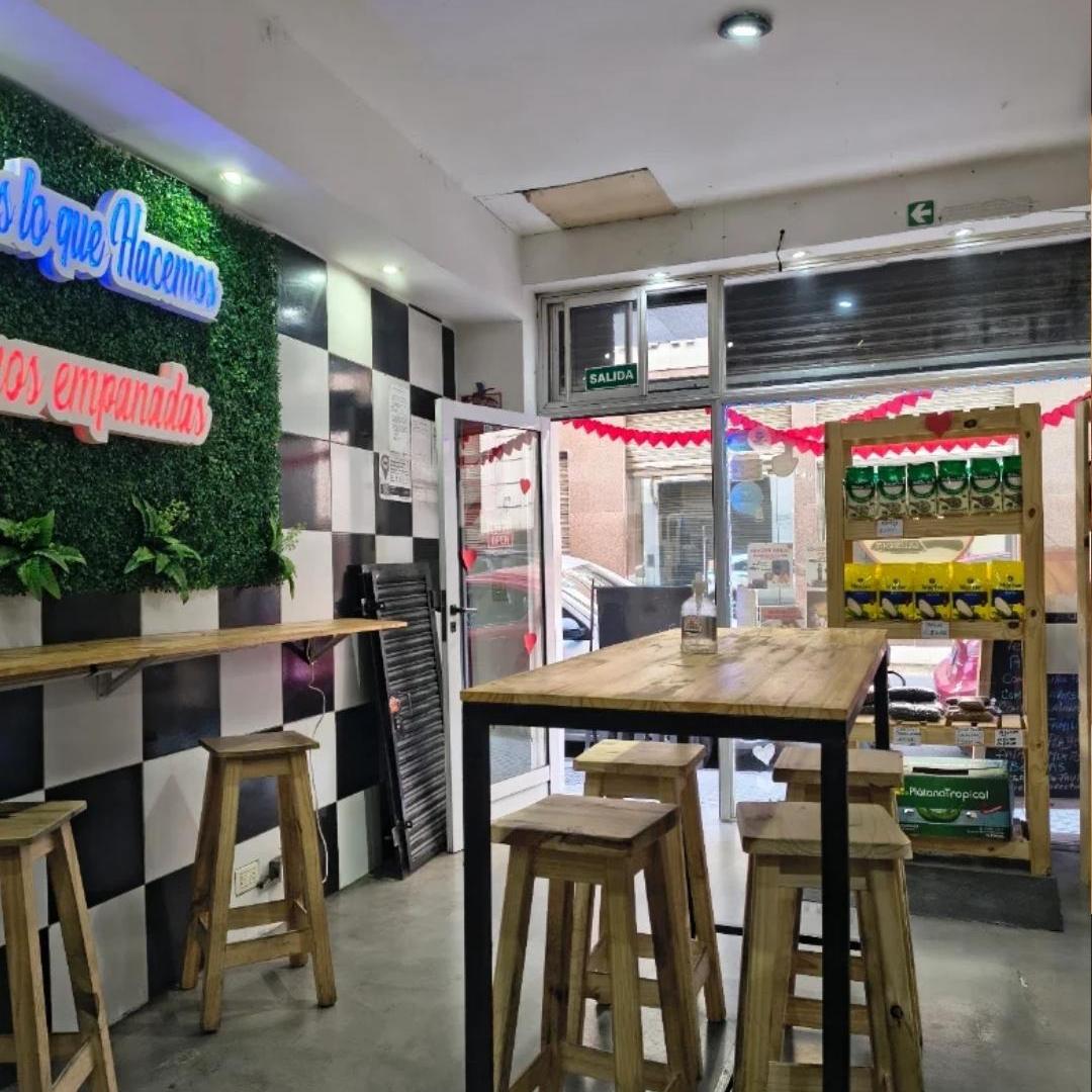 Foto de VENTA – LOCAL COMERCIAL CON COCINA Y PATIO | BAULERA - CHACABUCO 137, imagen 3