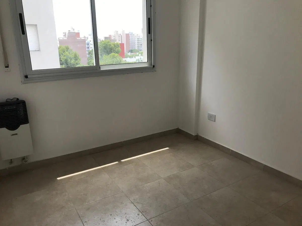 DEPARTAMENTO DE 1 DORMITORIO AL FRENTE. 4