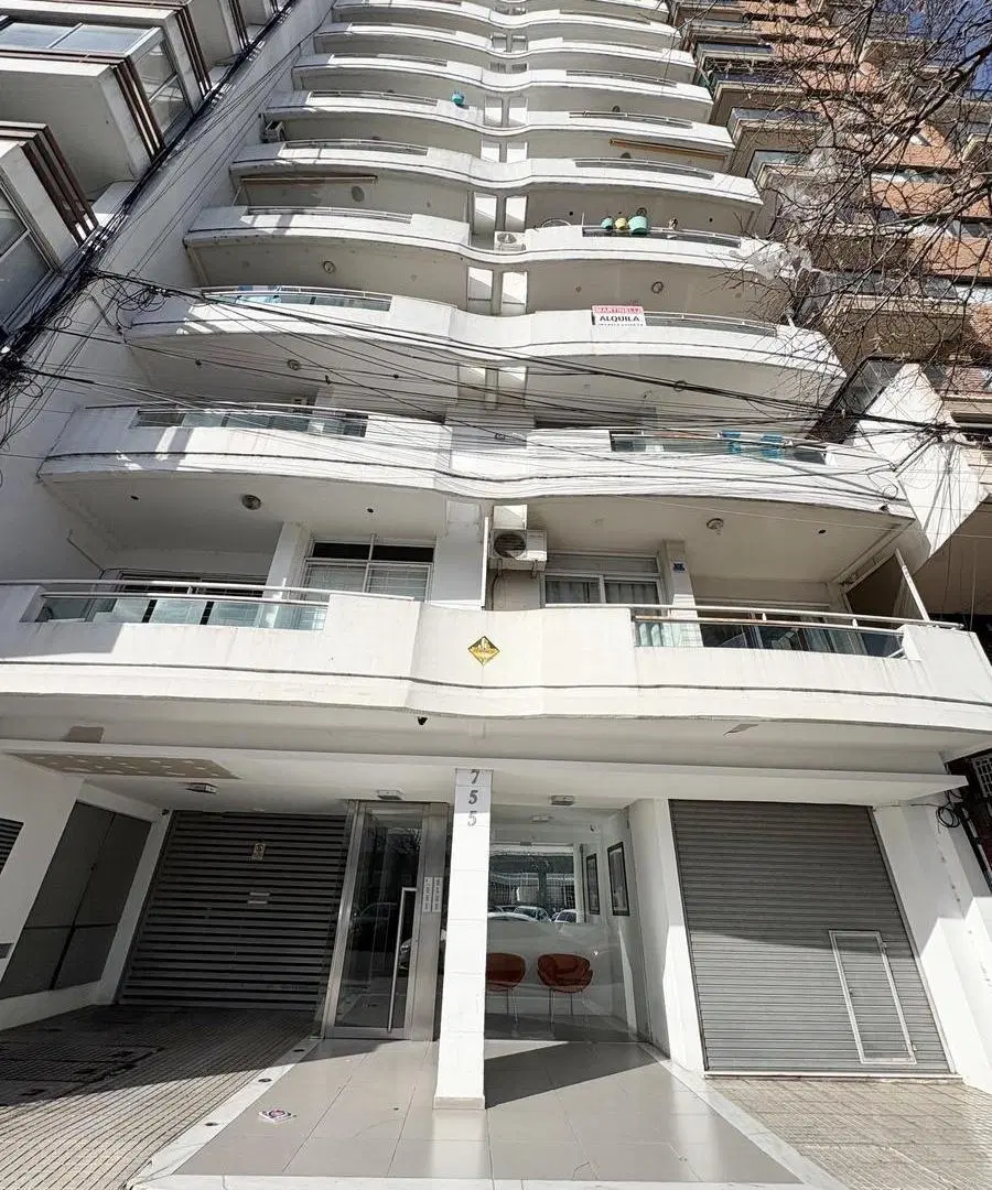 Departamento con cochera. 5