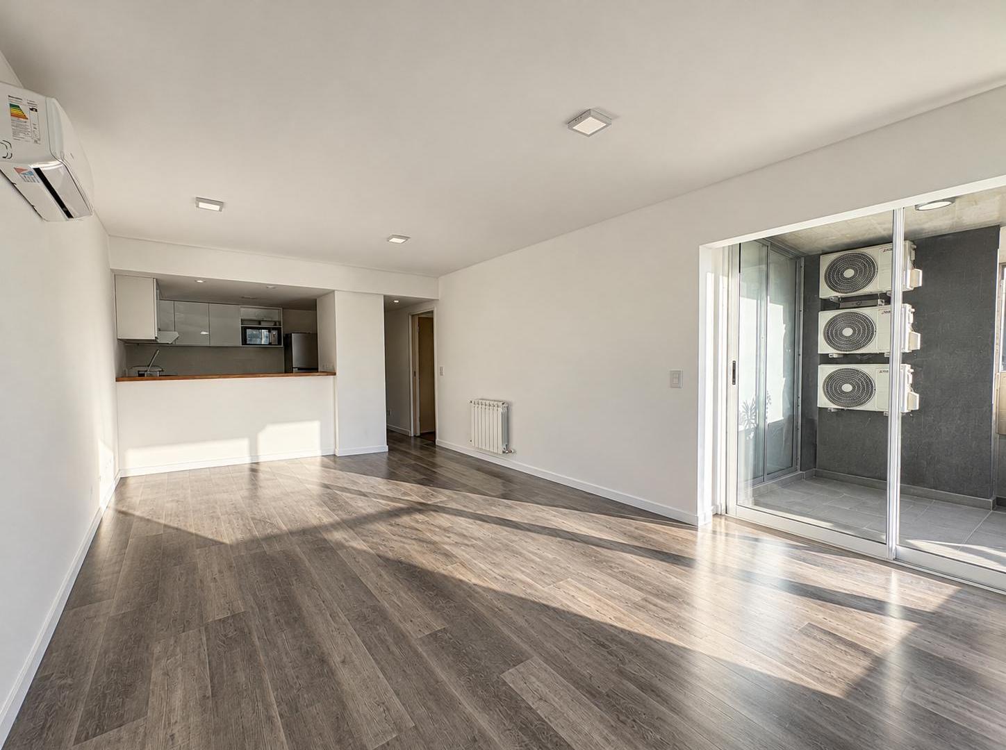 Foto de VENTA | Departamento de 2 dormitorios con amplio balcón – Condominio, imagen 1