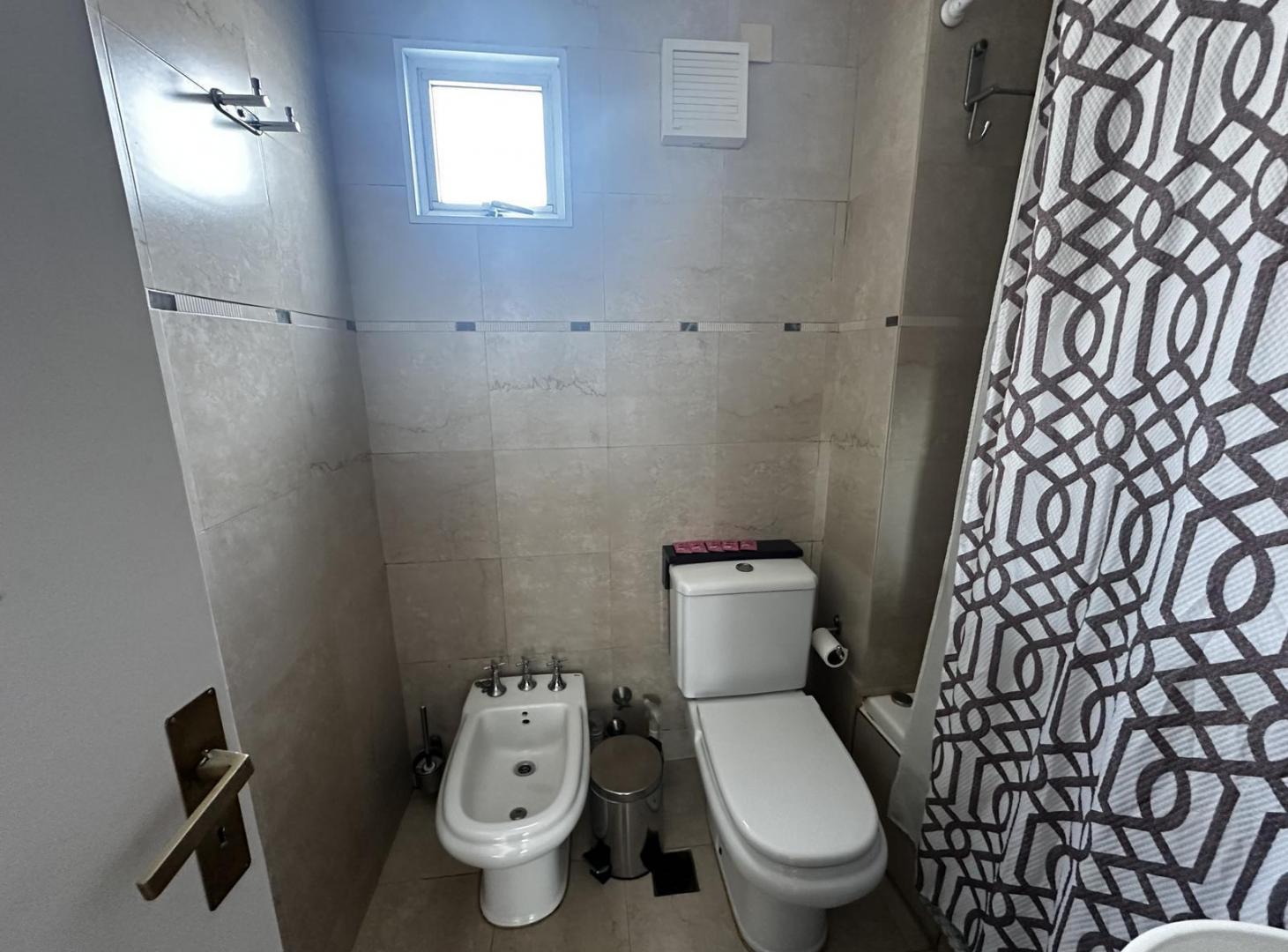 Foto de Departamento 2 ambientes amueblado Arenales y Uruguay, imagen 5