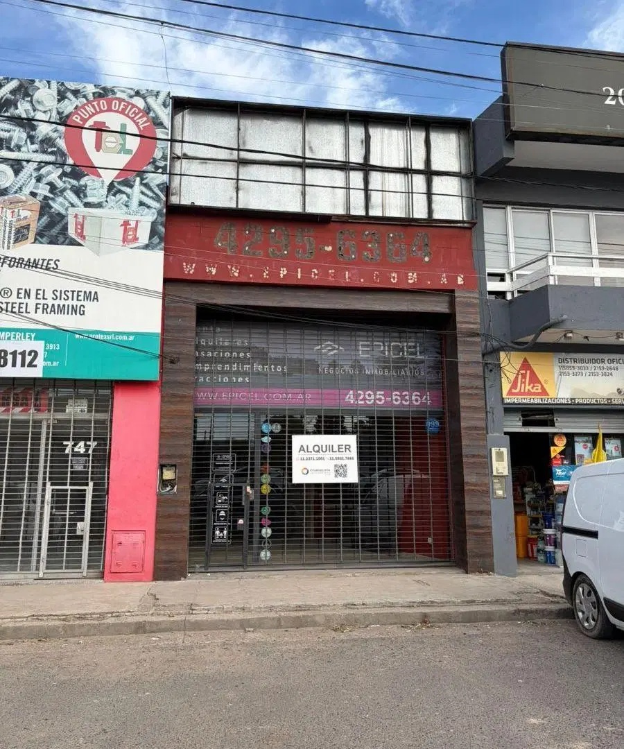 Local comercial de 200 m² en alquiler en Canning. 1