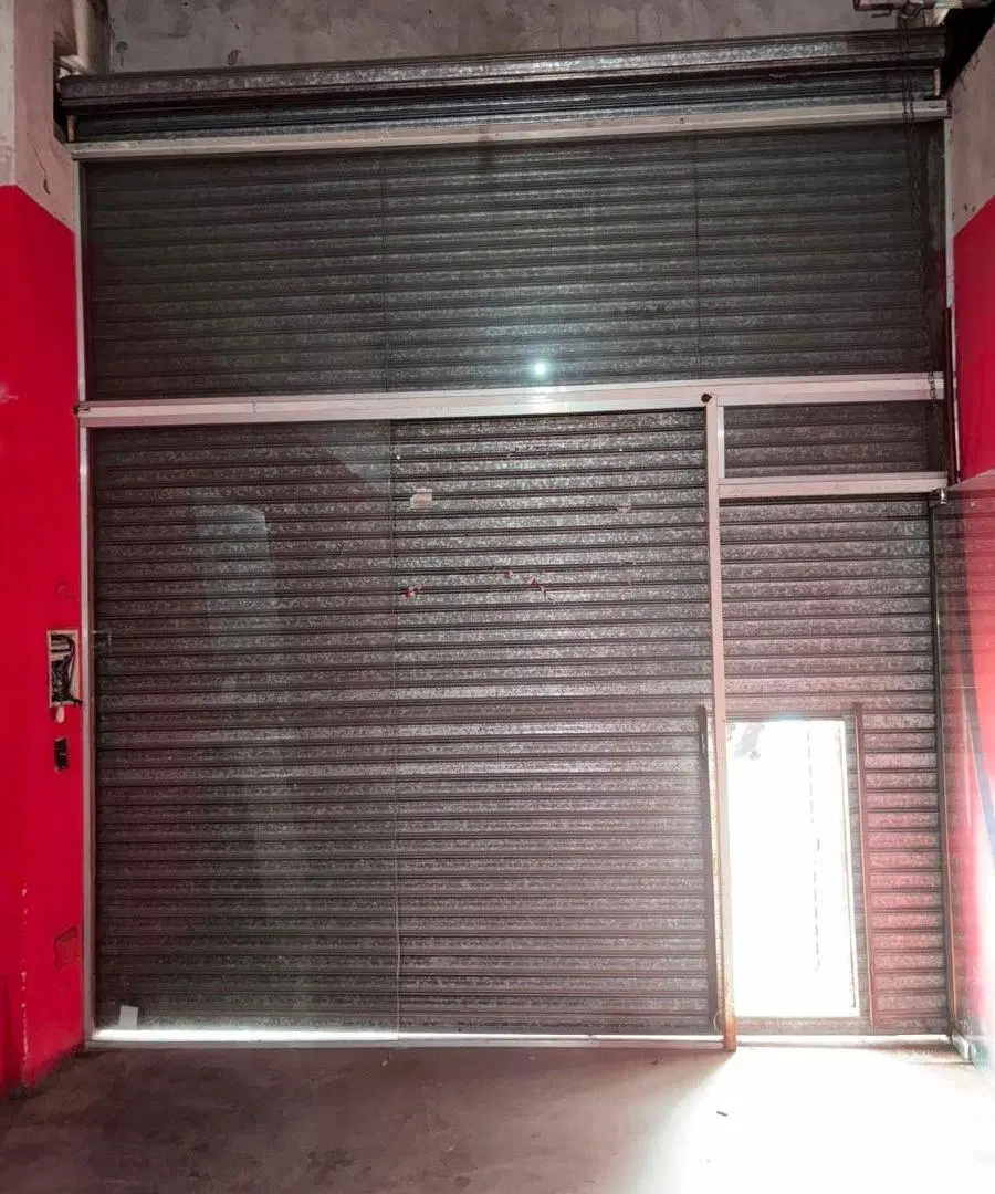 ALQUILER LOCAL COMERCIAL SOBRE AV. FAIR. MONTE GRANDE. 1