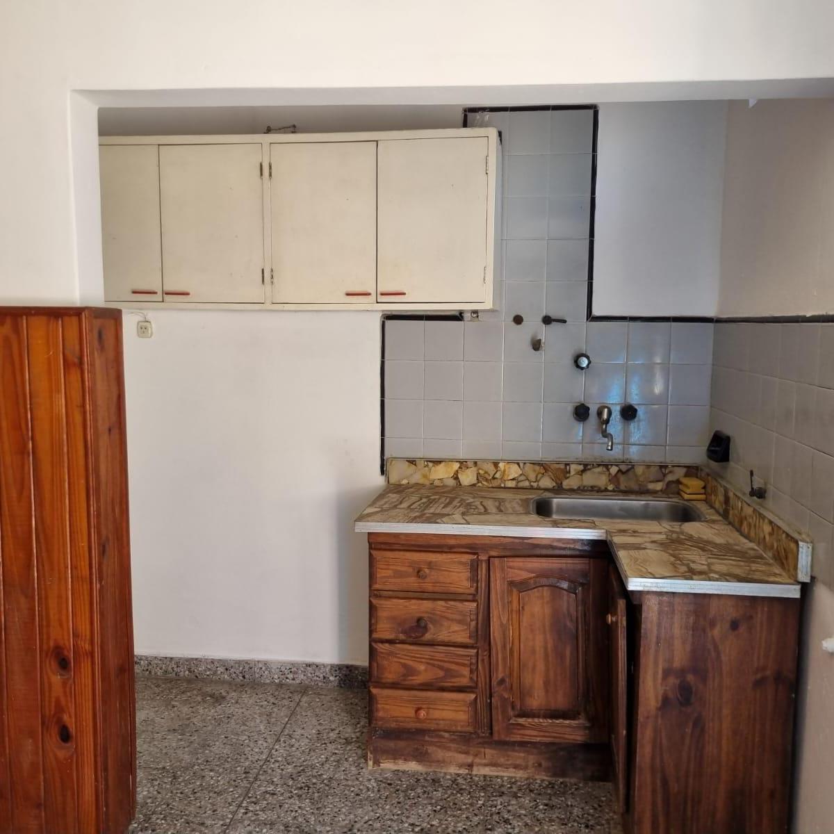 Foto de VENDE PH. 2 AMB. AMPLIOS C/PATIO, APTO BCO. LANUS ESTE., imagen 4