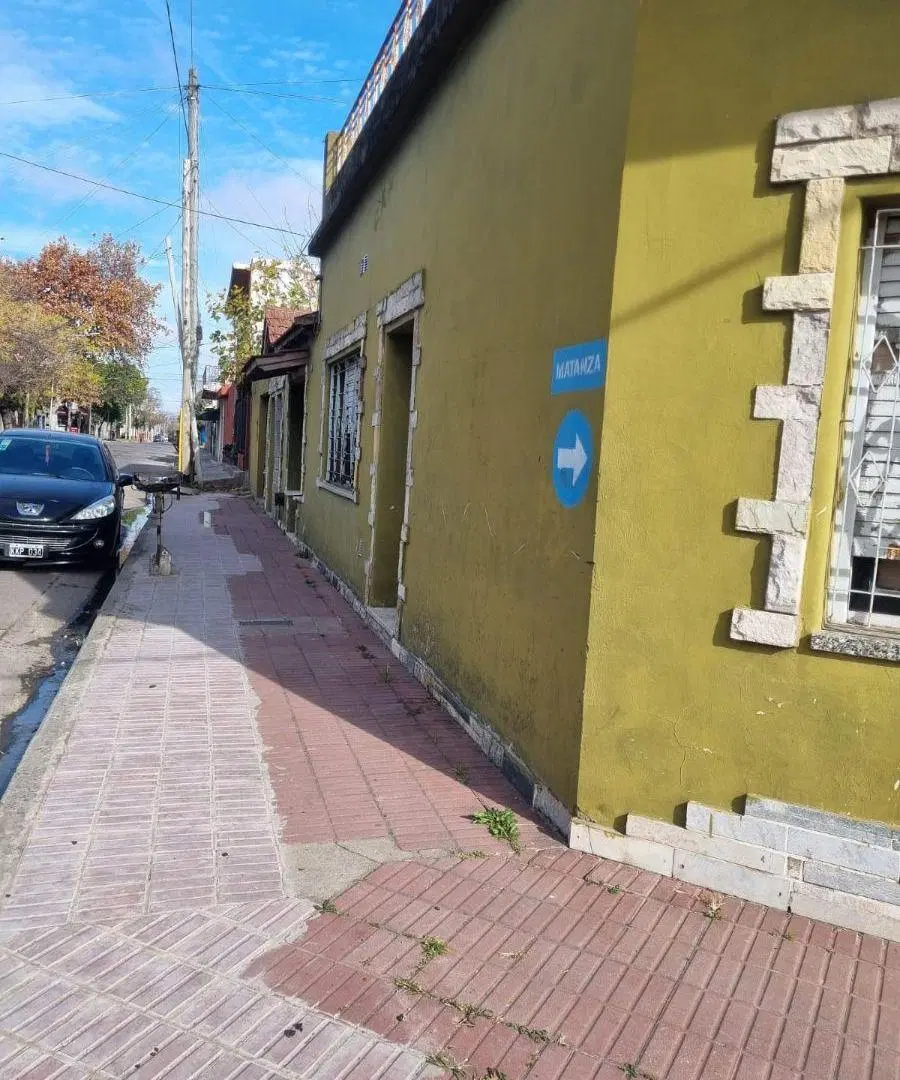 VENDE CASA AMPLIA EN LANUS ESTE 3