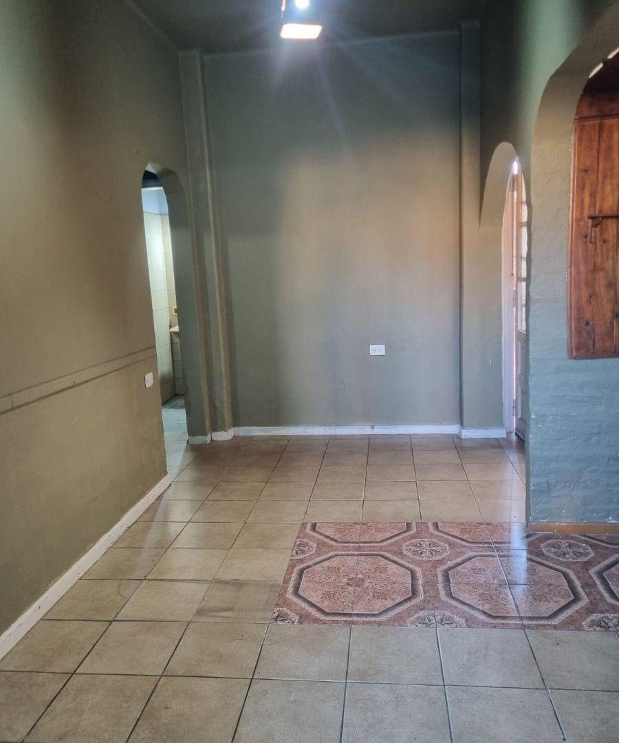 Foto de ALQUILA CASA con 2 habitaciones en Remedios de Escalada, Lanús Este, imagen 1