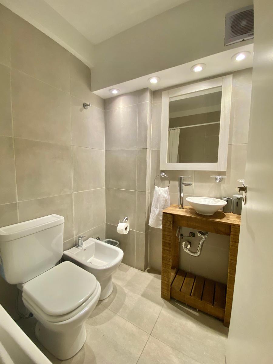 Departamento Cinco Ambientes, Refaccionado, en La Mejor Zona de Caballito. 5