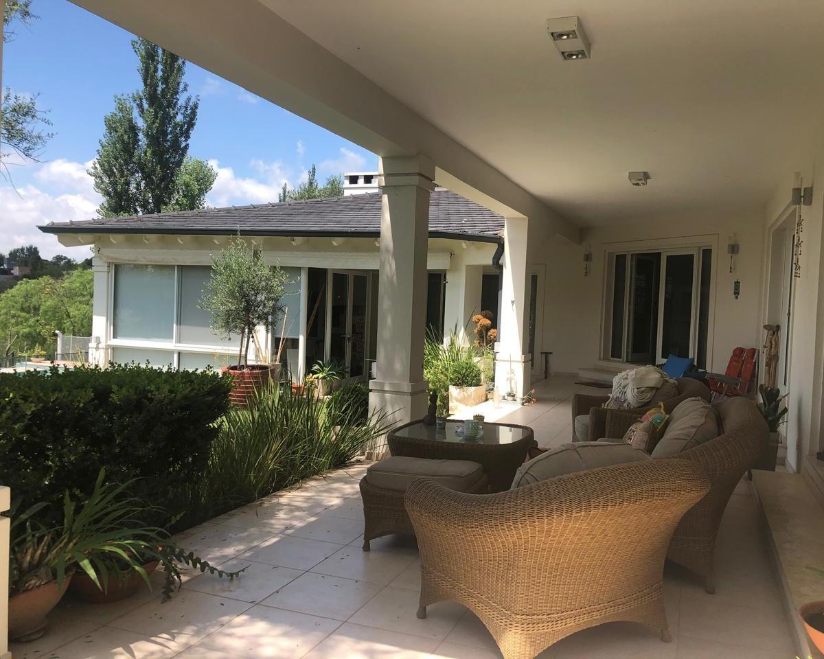 Casa 4 dormitorios en alquiler en El Bosque