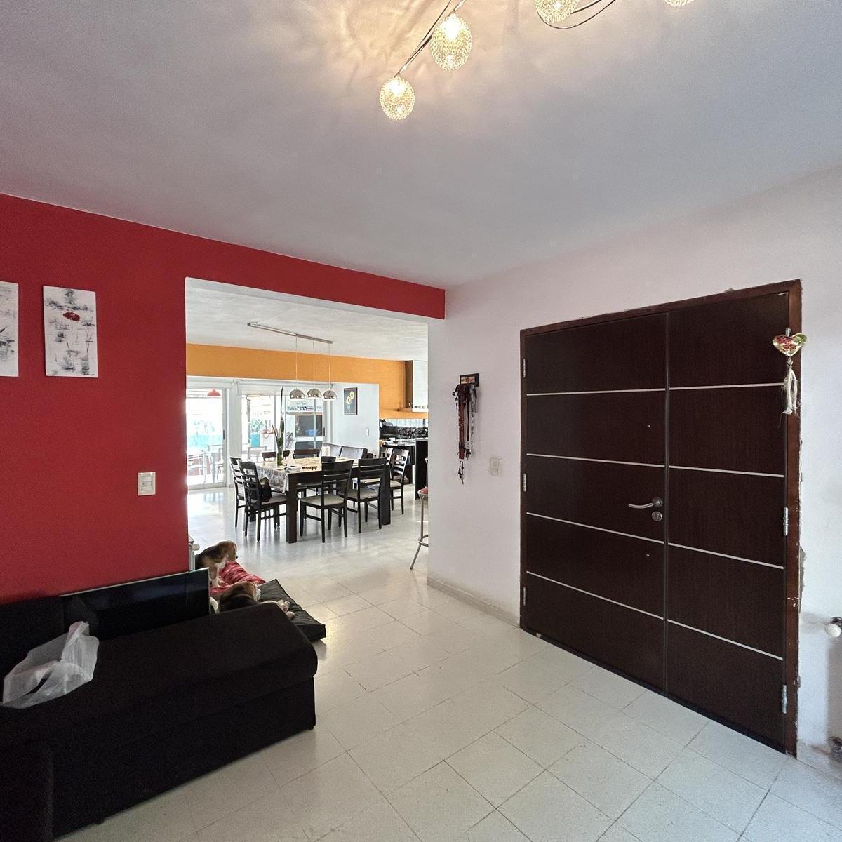 Casa en Venta en La Cuesta con 3 Dorm. 4