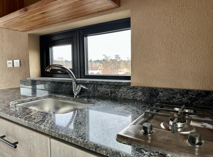 Departamento 2 amb. con balcón y cochera – Vista abierta y gran ubicación 2