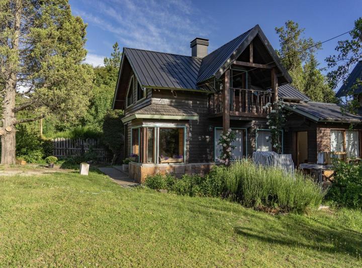 Arquitectura Patagónica y Amplitud – Casa 5 Dorm. en Lomas del Correntoso