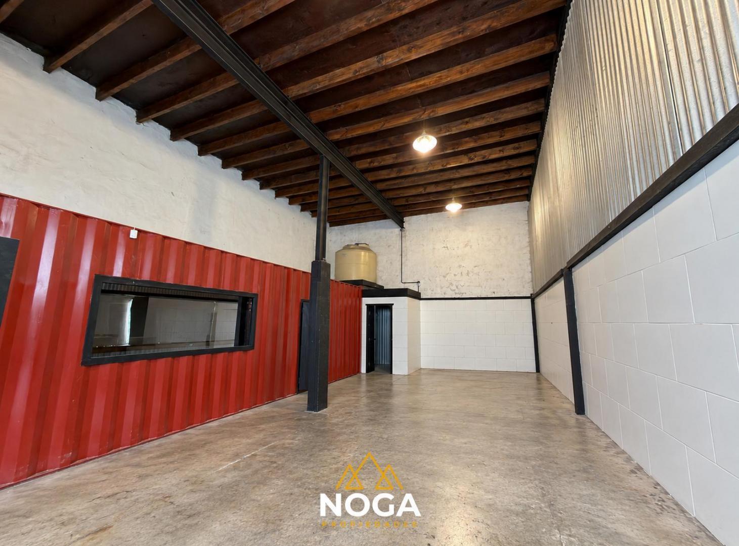 Foto de Galpón con Oficina y Acceso Vehicular - Villa La Angostura, imagen 1