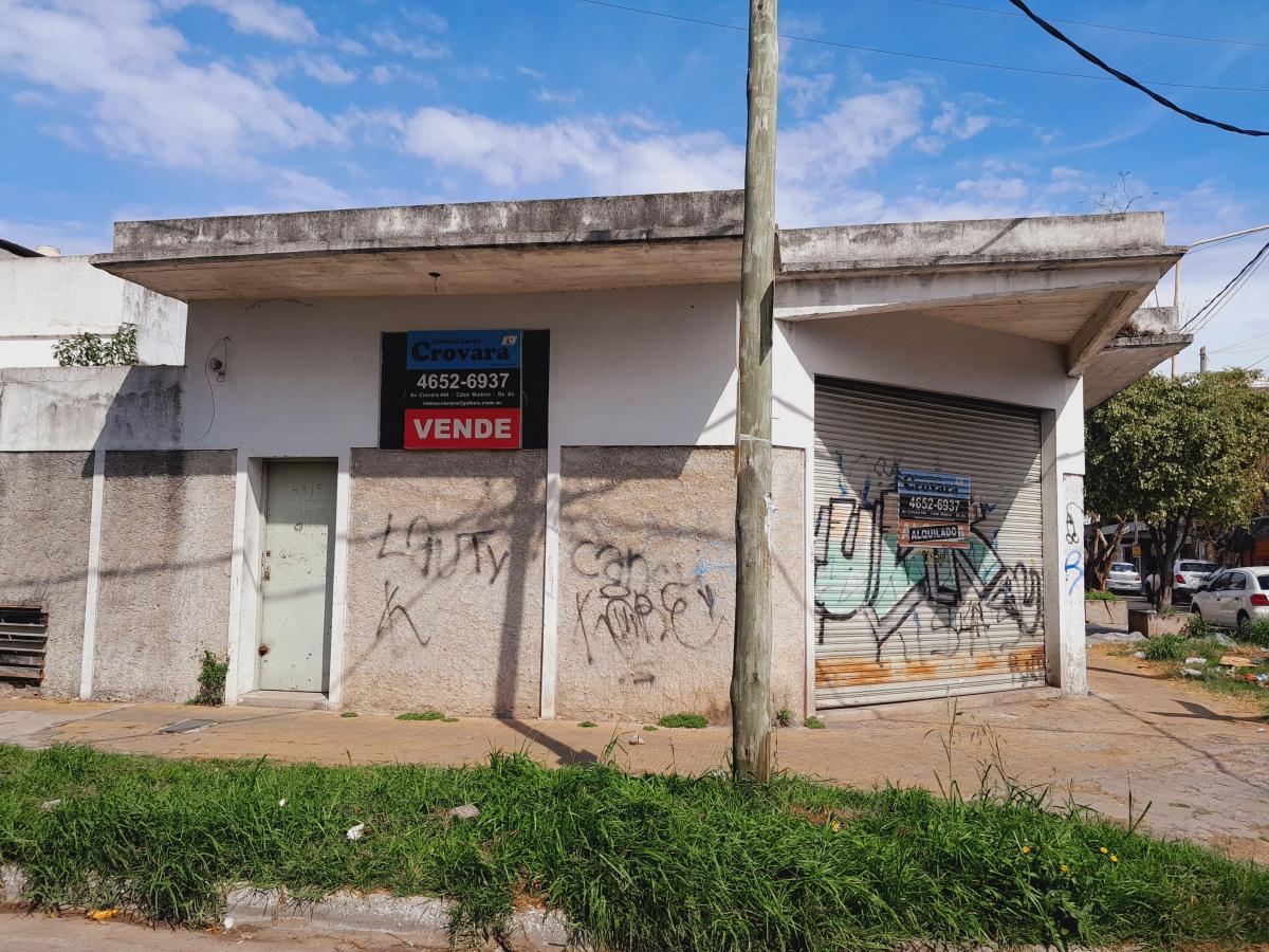 VENTA EN BLOCK - CASA CON GALPON