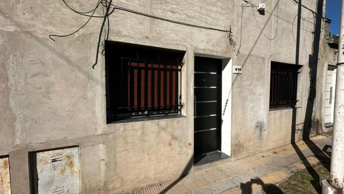 Casa tres ambientes c/ patio. 5
