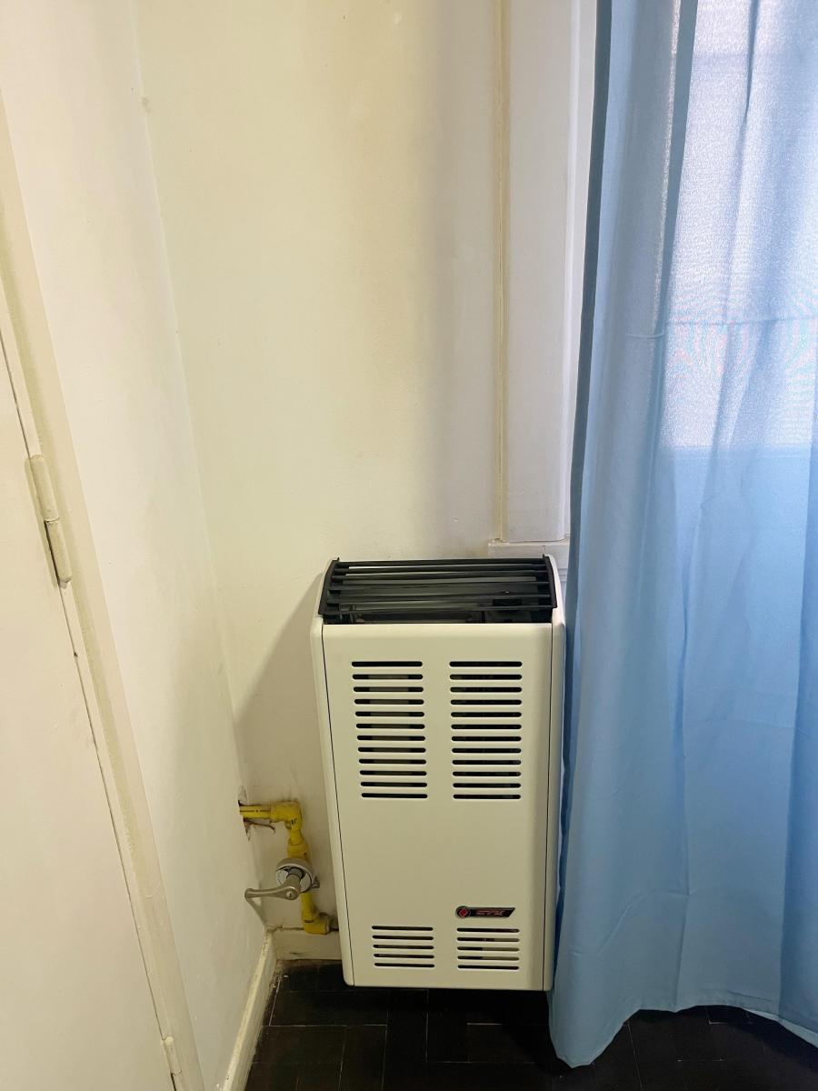 Vendemos Departamento de 3 Amb con Dependencia en Pleno Centro 5