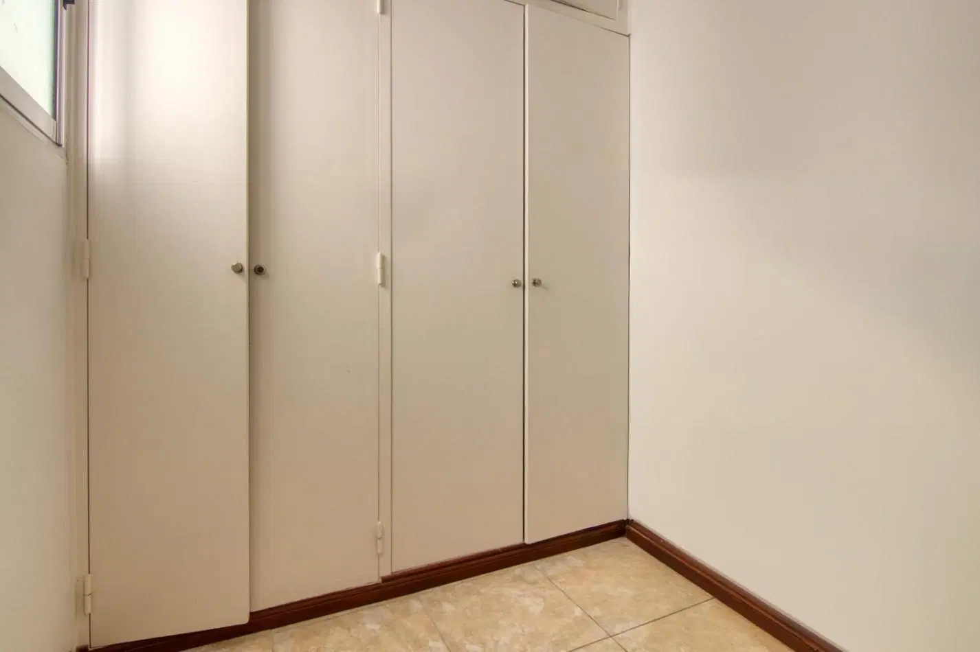VENDEMOS DEPARTAMENTO DE 3 AMBIENTES ZONA CENTRO CON BALCON 4