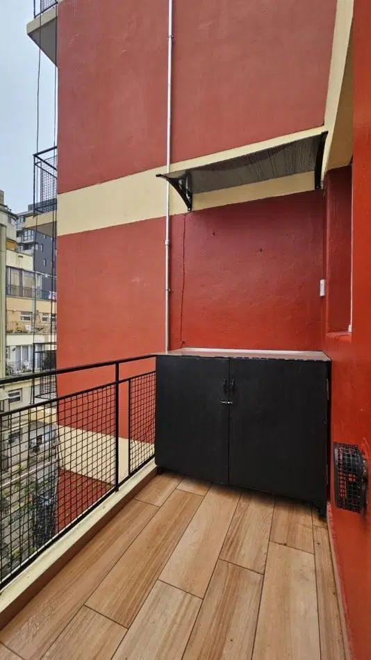 VENDEMOS DEPARTAMENTO DE 1 AMBIENTE CON AMPLIO BALCON RECICLADO INTEGRO 4