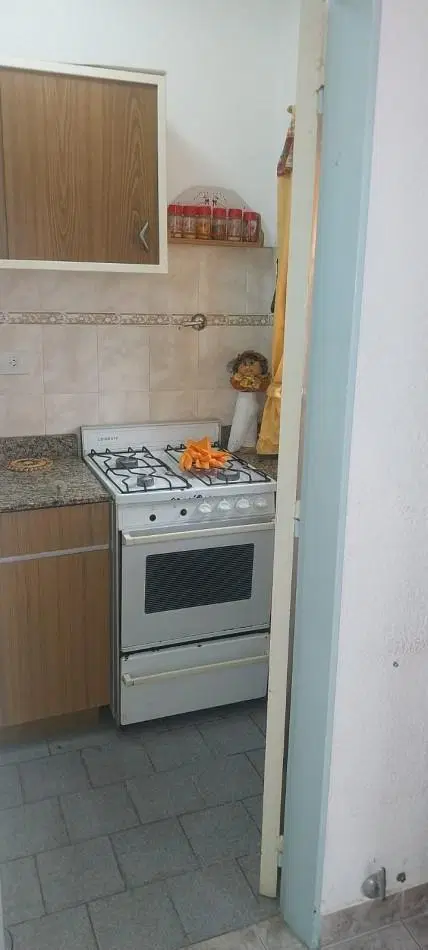 VENDEMOS DEPTO DE 2 AMB CON BALCON SALIENTE 2