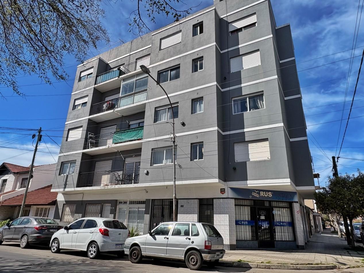 Foto de VENDEMOS DEPTO DE 2 AMB TOTALMENTE EXTERNO EN CHAUVIN, imagen 3