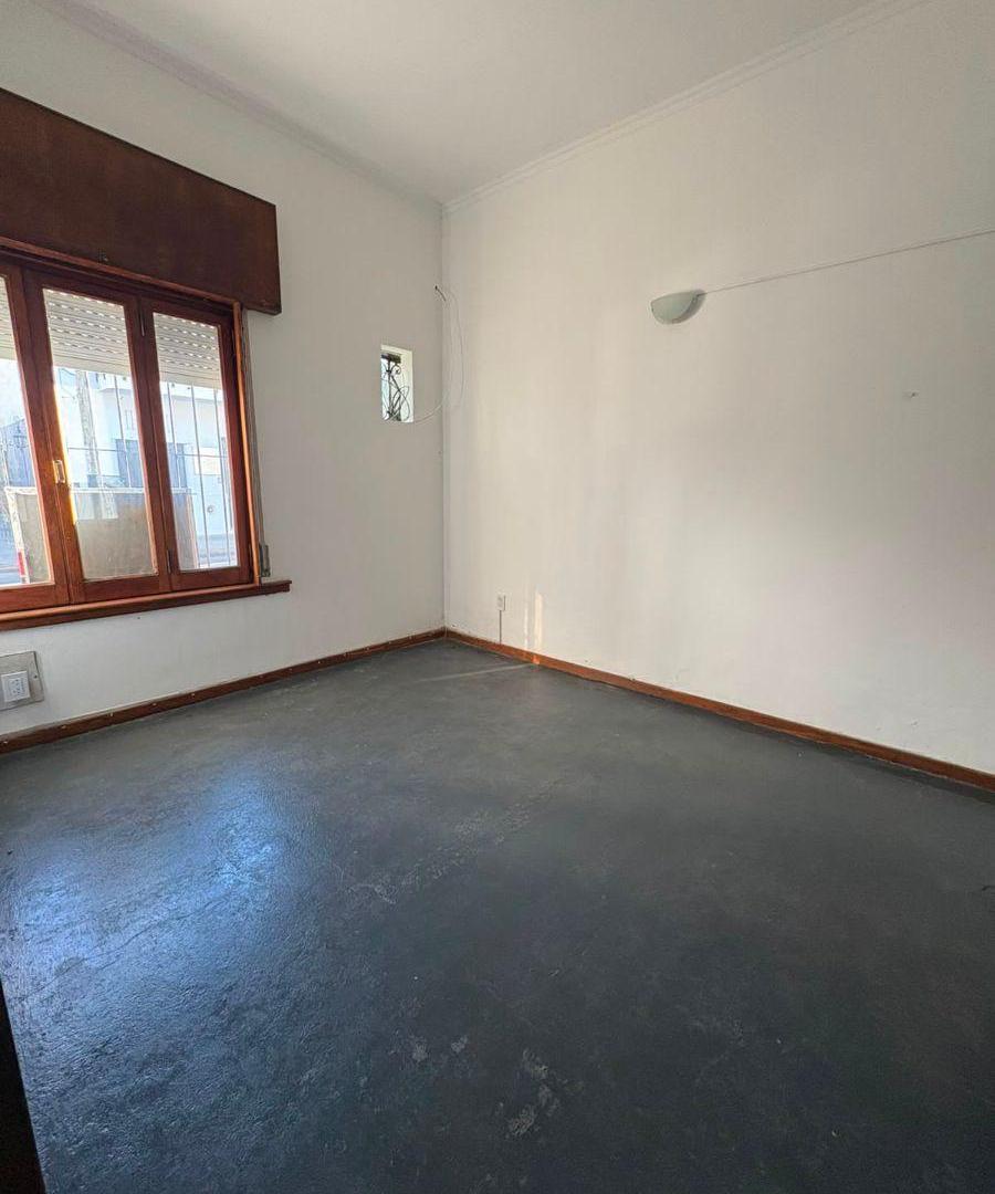 Foto de Casa 3 ambientes Berazategui centro, imagen 2