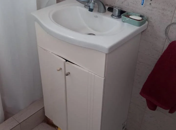 A persona sola alquilo departamento de un dormitorio 5