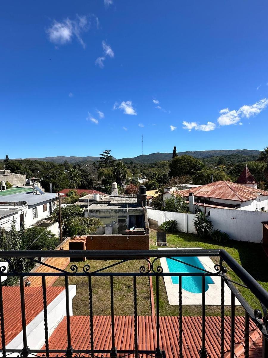 Hermosa Casa en Venta Unquillo 4