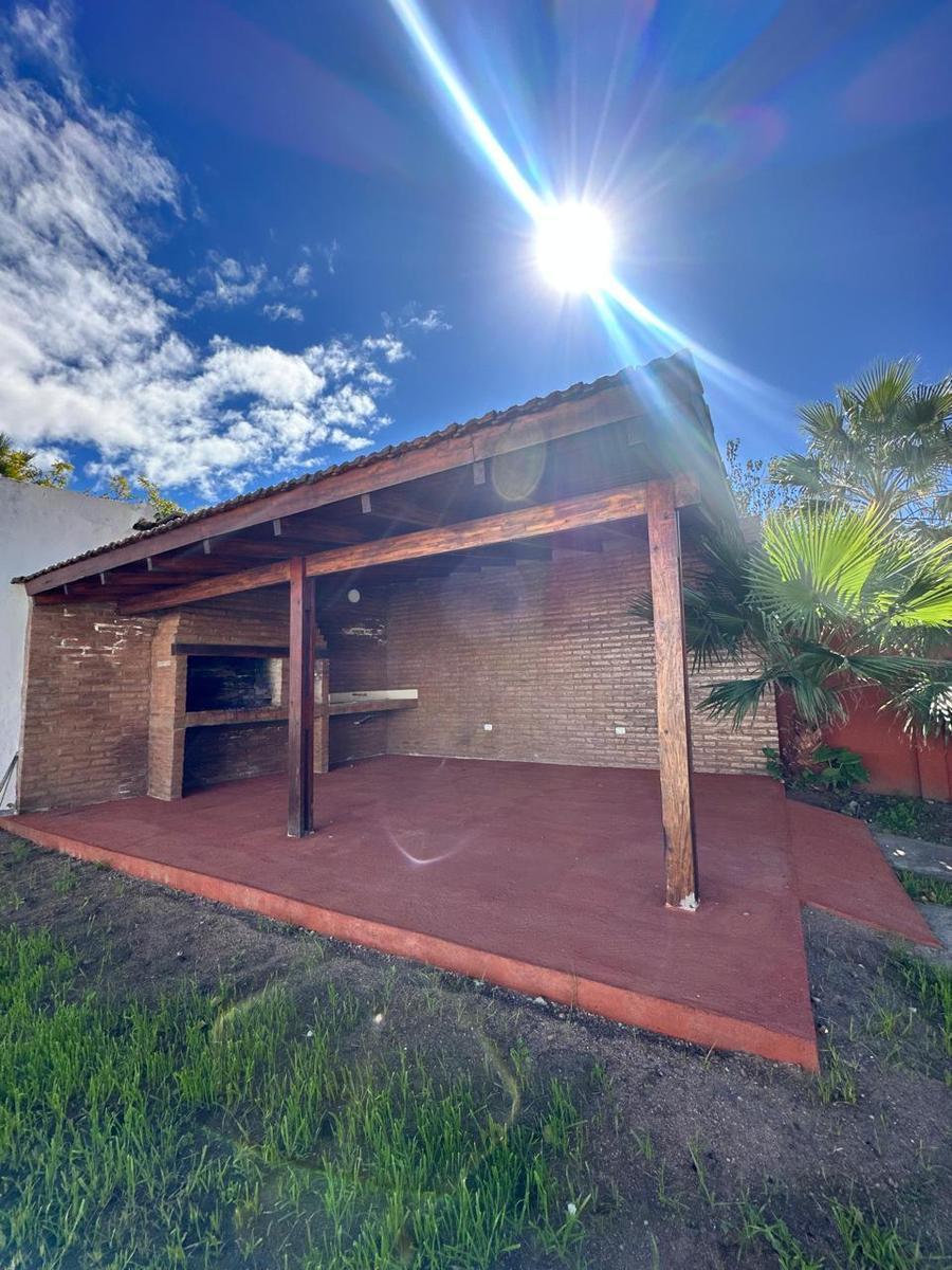 Hermosa Casa en Venta Unquillo 3