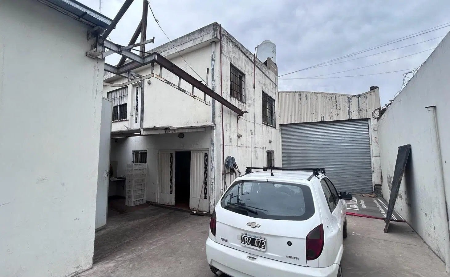 Local con galpon y vivienda 8