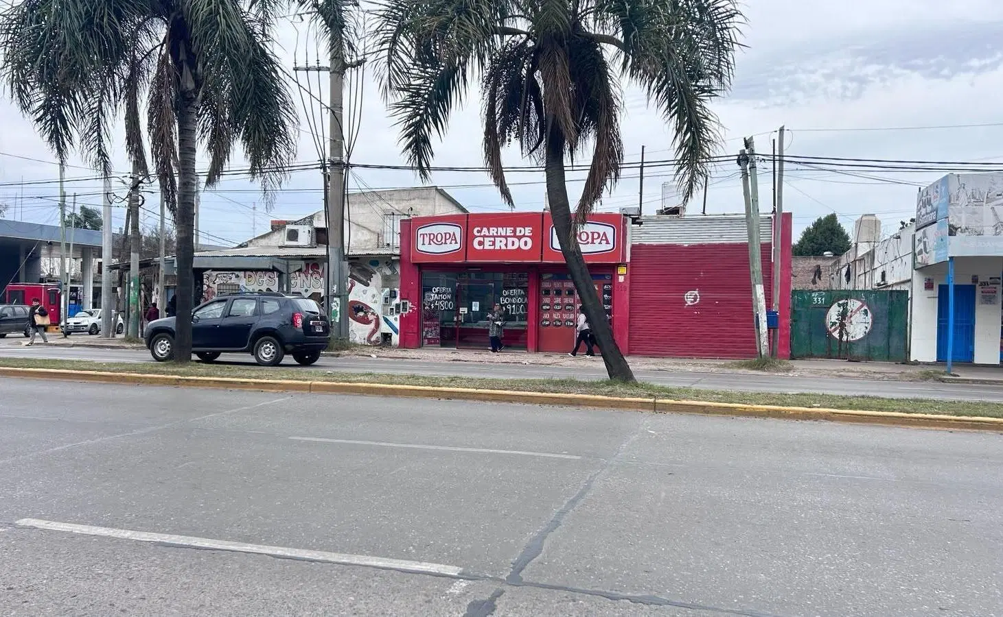 Local con galpon y vivienda 3