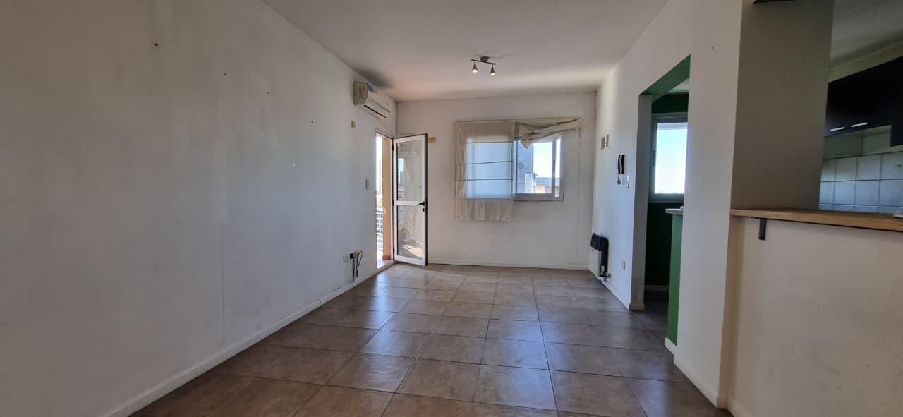 Foto de Departamento en VENTA 2 AMB. C/COCHERA APTO CREDITO, imagen 3