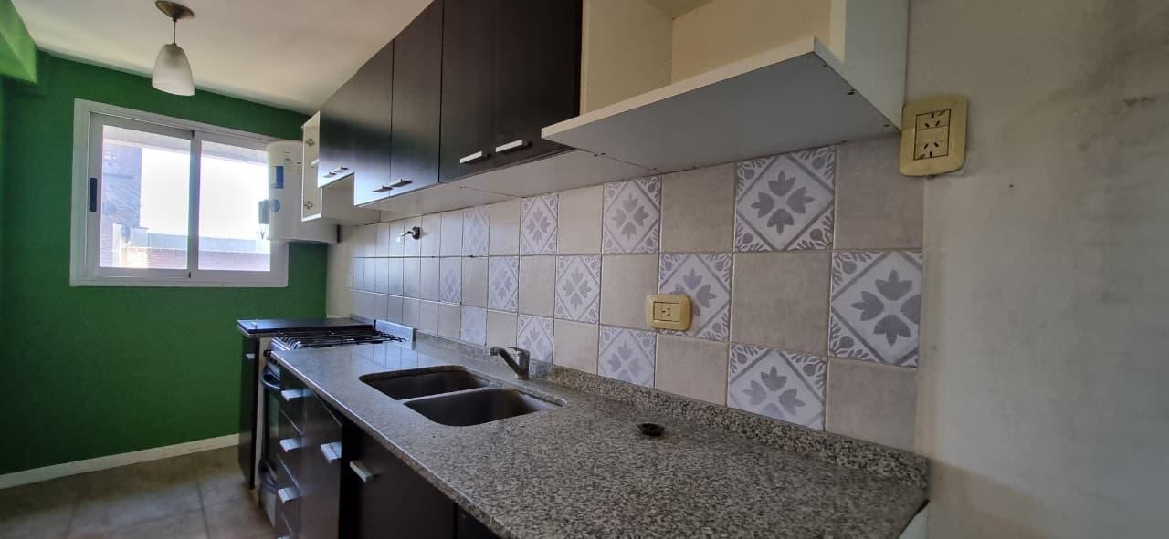 Foto de Departamento en VENTA 2 AMB. C/COCHERA APTO CREDITO, imagen 2