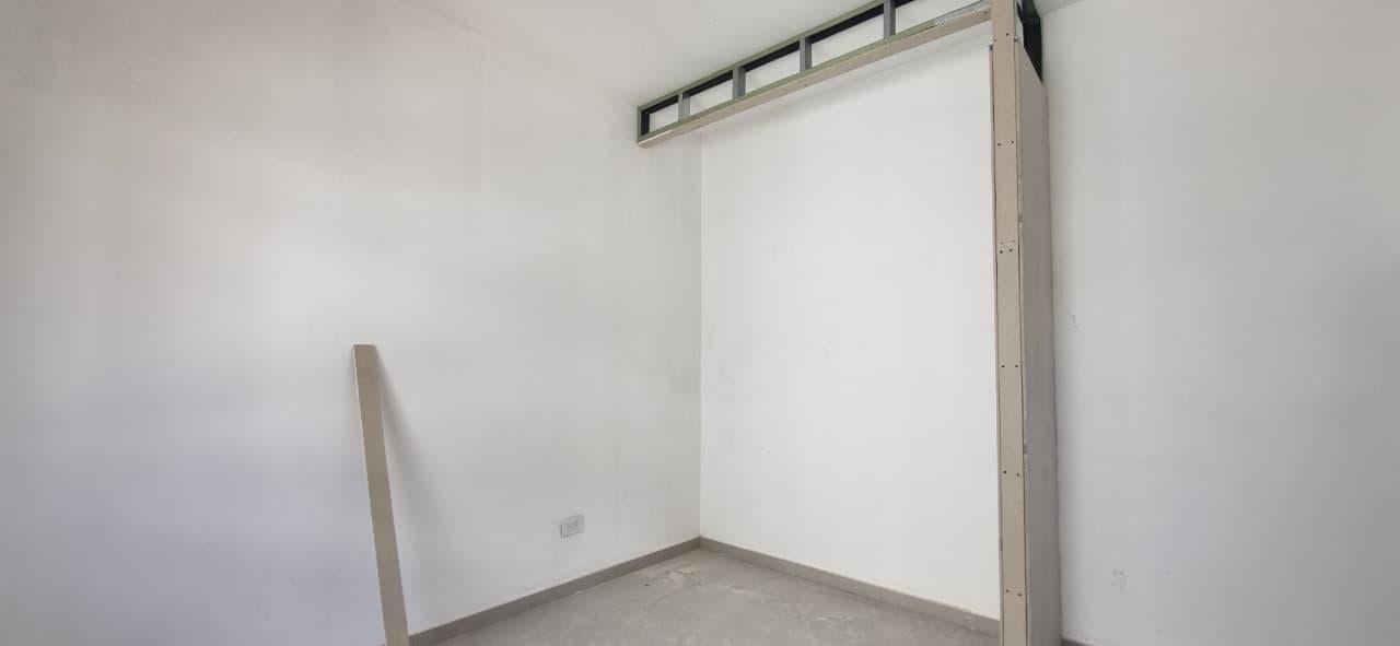 Foto de Duplex tipo casa con jardin en complejo cerrado Hurlingham, imagen 2