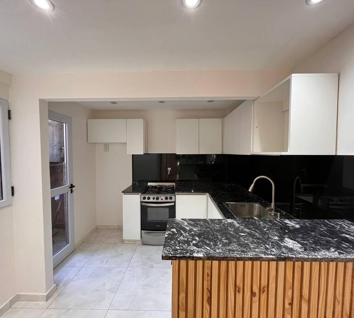 Departamento en Venta en Caballito de 3 Ambientes con Balcón Corrido 3