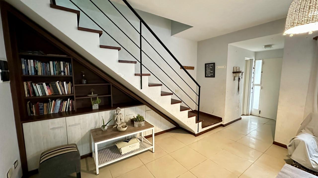 Foto de Venta duplex 4 ambientes, cochera y parrila, Apto credito, apto premuta, imagen 2