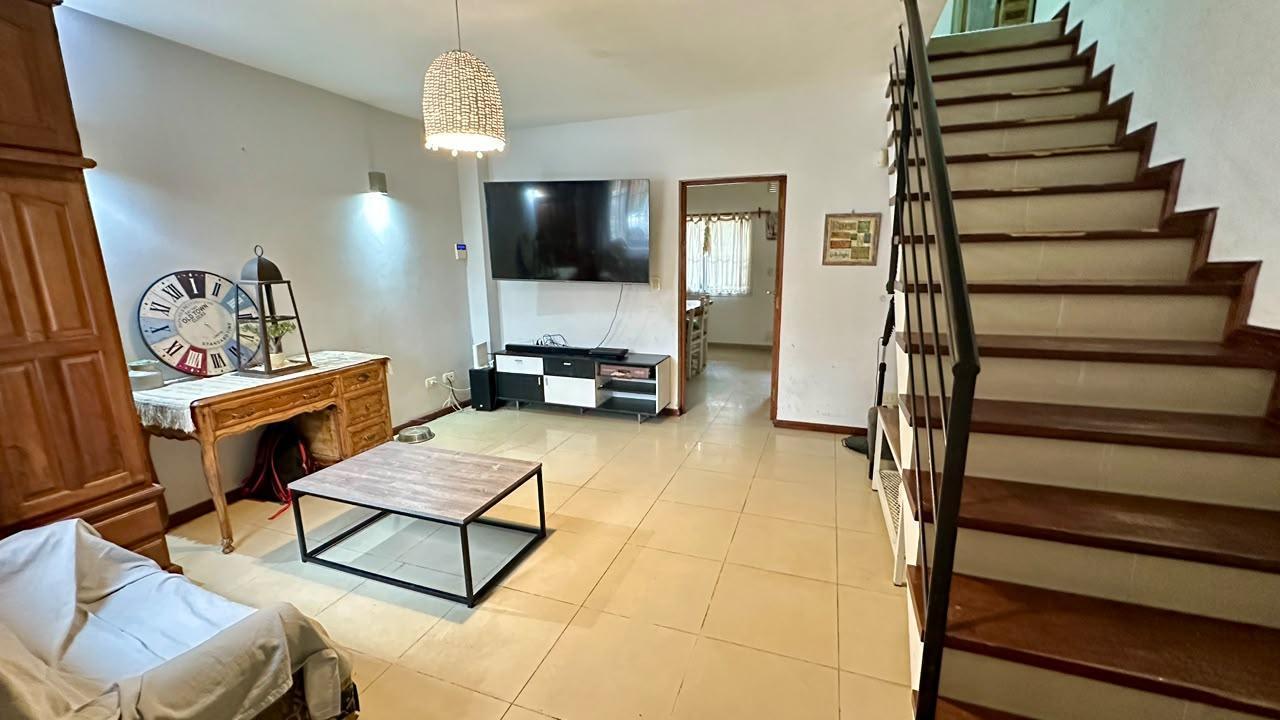 Foto de Venta duplex 4 ambientes, cochera y parrila, Apto credito, apto premuta, imagen 3