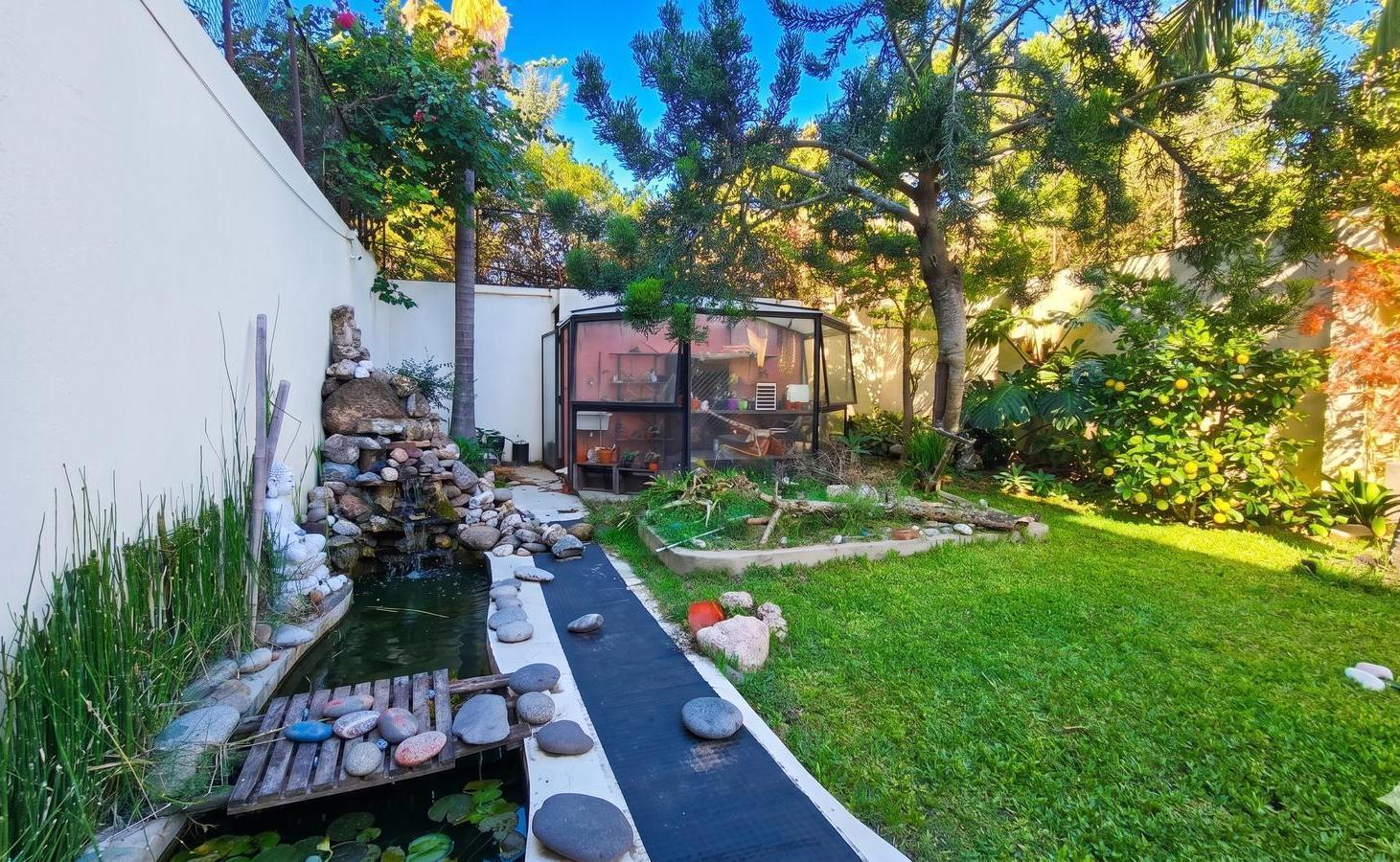 Foto de Venta Casa 8 ambientes lote propio con Jardin y cochera en Agronomia, imagen 3