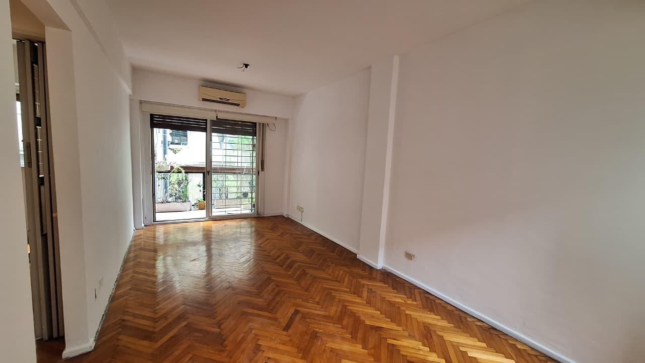 Foto de 2 AMBIENTES SÚPER LUMINOSO CON BALCÓN AL FRENTE Y COCINA REFACCIONADA, imagen 3